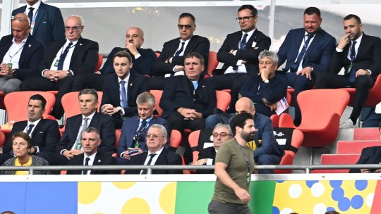 Un suporter român, impresionat de întânirea cu Gică Hagi, în avionul de Cipru: ”Mergeam la toaletă când...”