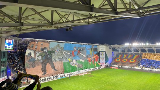 Spectacol grandios la Ploiești! Suporterii Petrolului, scenografii impresionante cu ocazia Centenarului + Dronele au produs și ele imagini de senzație