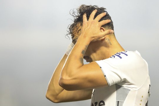 Premieră în istoria fotbalului. Un fotbalist a fost eliminat de două ori într-un meci. Cum a fost posibil