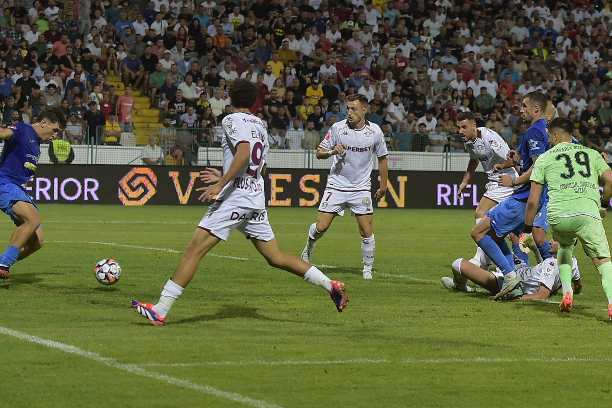Claudiu Micovschi, jucătorul Rapidului