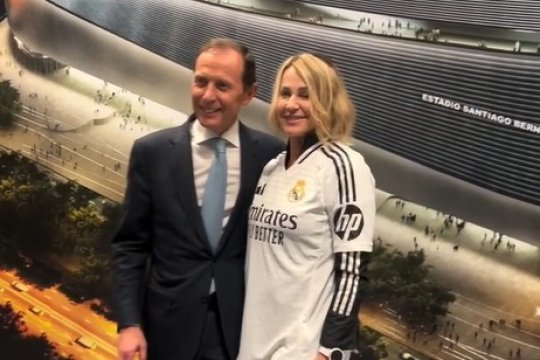 Controversă după vizita Nadiei Comăneci la Real Madrid. Fanii au răbufnit după ce au văzut cadoul primit de fosta gimnastă: "Nu trebuiau să facă asta..."