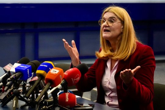Chemată de Ciolacu la Guvern din cauza scandalului cu premierile de la canotaj, Elisabeta Lipă a oferit noi explicații: ”Nu va rămâne contabila cu 160.000 de euro. Este doar o simulare!”