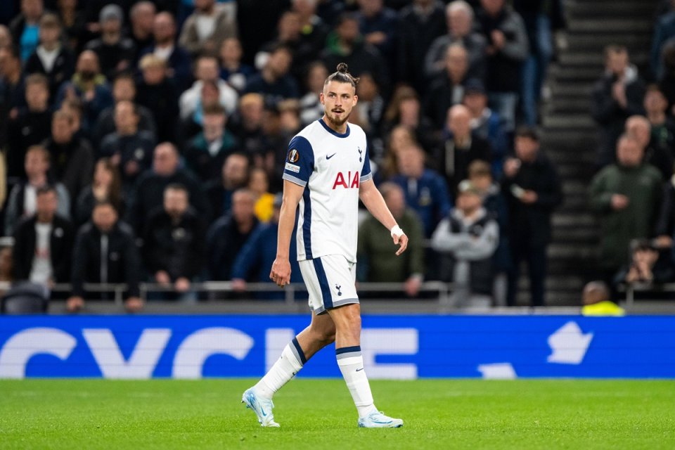 Radu Drăgușin a semnat cu Tottenham în iarna lui 2023