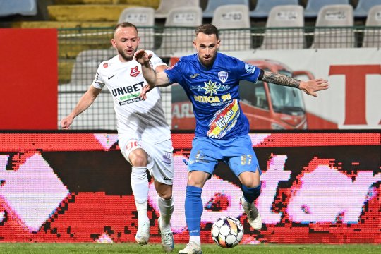 Fotbalistul lui Hermannstadt și-a ieșit din minți la duelul cu Buzău! De ce l-a eliminat direct arbitrul