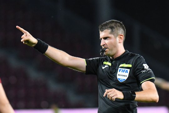 Ion Crăciunescu, amuzat de declarațiile lui Dorinel Munteanu: ”Am râs când l-am auzit!”. Verdictul fostului arbitru în cazul celei mai controversate faze din U Cluj - Oțelul