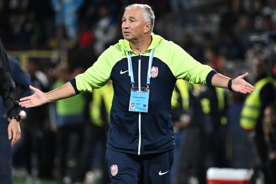 Cum a explicat Dan Petrescu conflictul cu Louis Munteanu: "Ar trebui să fie mai atent". Concluziile trase după Petrolul - CFR Cluj 0-0