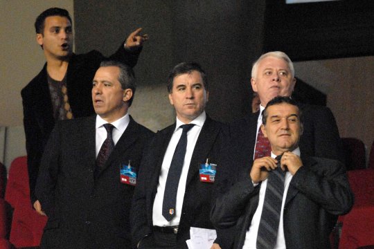 Cum arată acum omul care l-a ajutat pe Becali să preia Steaua. A venit la Salonic alături de delegația FCSB