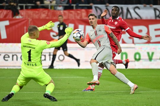 Dinamo - FCSB 0-2. Roș-albaștrii își depășesc rivala în clasament după o victorie fără emoții pe Arena Națională