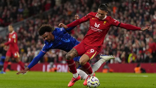 Liverpool și-a păstrat șefia în Premier League după victoria din derby-ul cu Chelsea. Cine a fost eroul "cormoranilor'