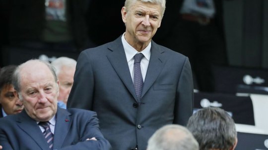 Fostul jucător al naționalei a dezvăluit cum s-a întâlnit cu Arsene Wenger. Ce i-a reproșat legendarul antrenor: ”M-a întrebat ce se întâmplă cu noi”