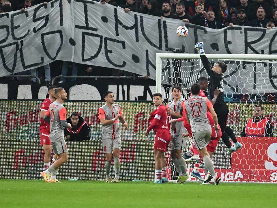 FCSB a câștigat împotriva lui Dinamo, scor 2-0