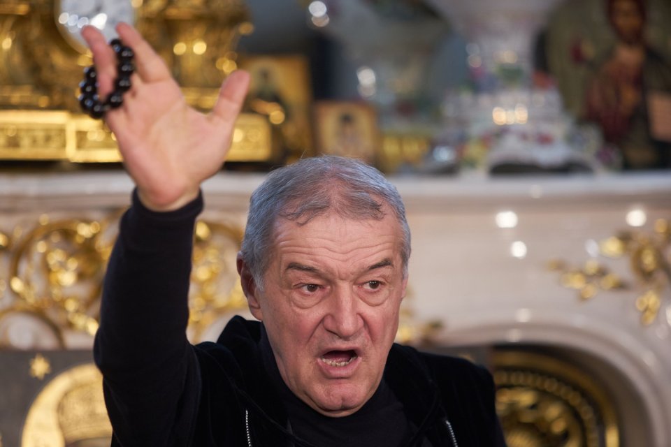 Gigi Becali la conferința de presă