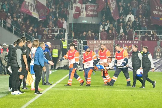 Gestul făcut de Marius Șumudică după ce fotbalistul Farului a fost scos pe targă. Cum a reacționat antrenorul Rapidului