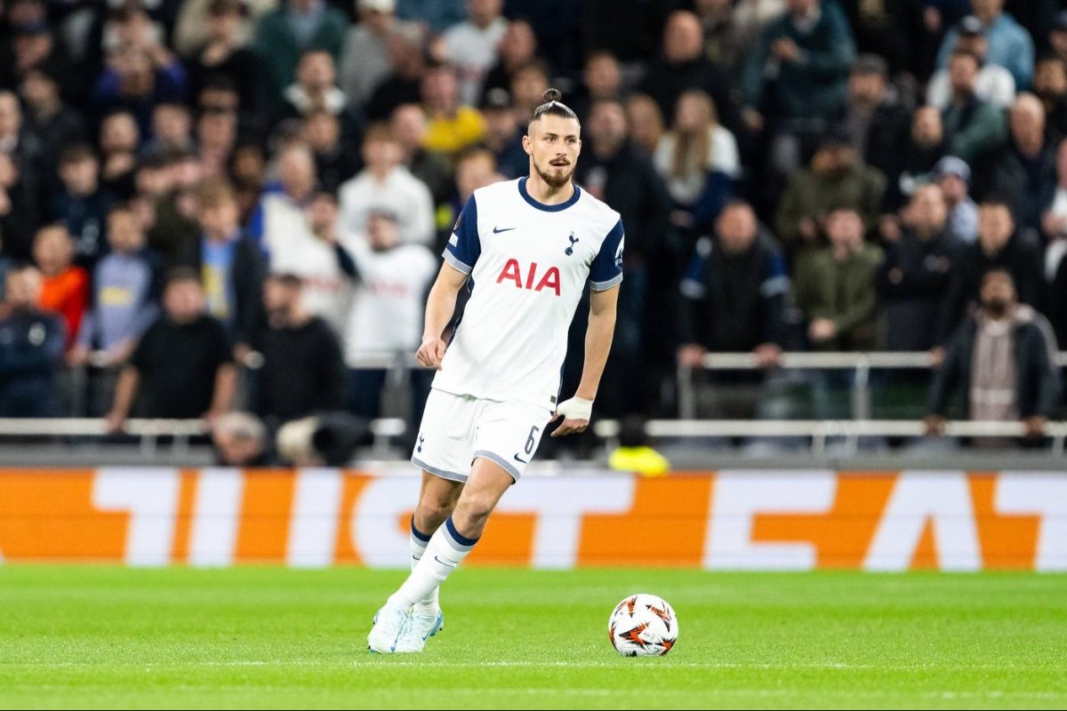 Radu Drăgușin este cel mai bine cotat fotbalist român