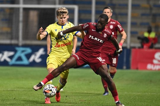 Decizia-surpriză luată de conducerea lui CFR Cluj înaintea partidei cu Sepsi. Ce anunț au făcut ardelenii