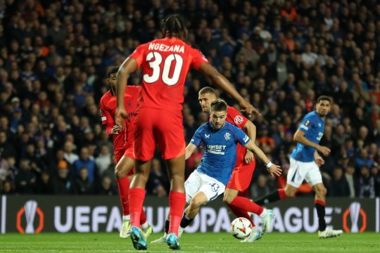 Jurnaliștii de la SkySports au reacționat după eroarea mare de arbitraj din Rangers - FCSB: "Wow!"