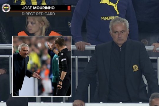 "Arbitrul mi-a spus ceva incredibil". Mourinho lovește din nou: declarația serii după egalul cu Man United