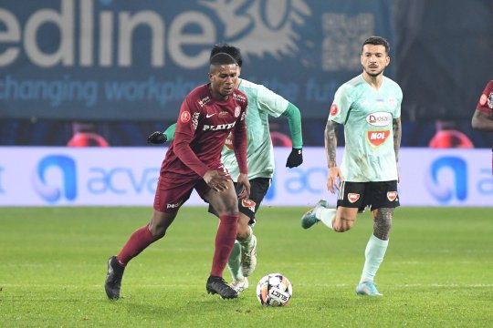Doi fotbaliști ai CFR-ului s-au certat pe teren după remiza cu Sepsi! A fost necesară intervenția lui Dan Petrescu