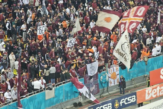 A început războiul în tribune, la FCSB - Rapid! Ironia giuleștenilor la adresa rivalilor