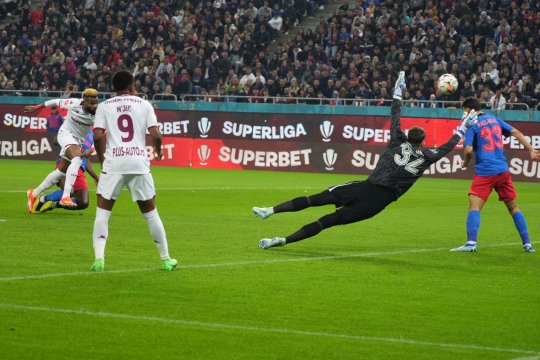Atacantul de 4.000.000 de euro al Rapidului, ratare incredibilă cu FCSB. Șumudică s-a luat cu mâinile de cap