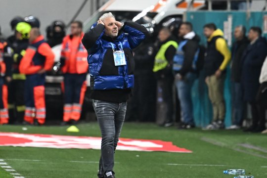 Șumudică susține că a fost ”luat la țintă” de fanii FCSB: ”M-a întrebat cineva dacă au fost păsări” / ”Îi respect mai mult pe cei de la Dinamo!”