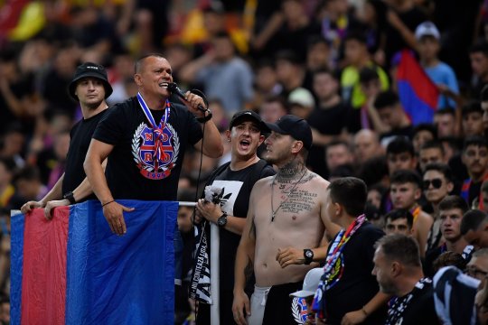 Mustață a rupt tăcerea după acuzațiile că i-a obligat fanii FCSB să își cumpere eșarfe pentru a putea intra la meciul cu Rangers