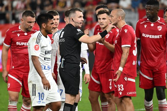 Unul dintre oamenii de bază ai lui Dinamo refuză prelungirea contractului. Cum încearcă roș-albii să îl convingă să rămână