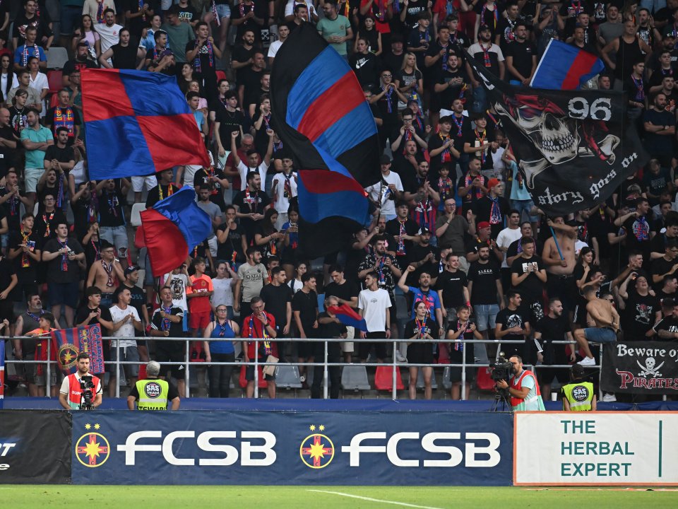 FCSB are susținere din partea suporterilor la fiecare meci