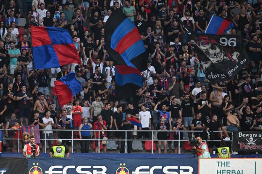 Probleme pentru fanii FCSB. 9 suporteri au fost arestați în Grecia înaintea partidei cu PAOK