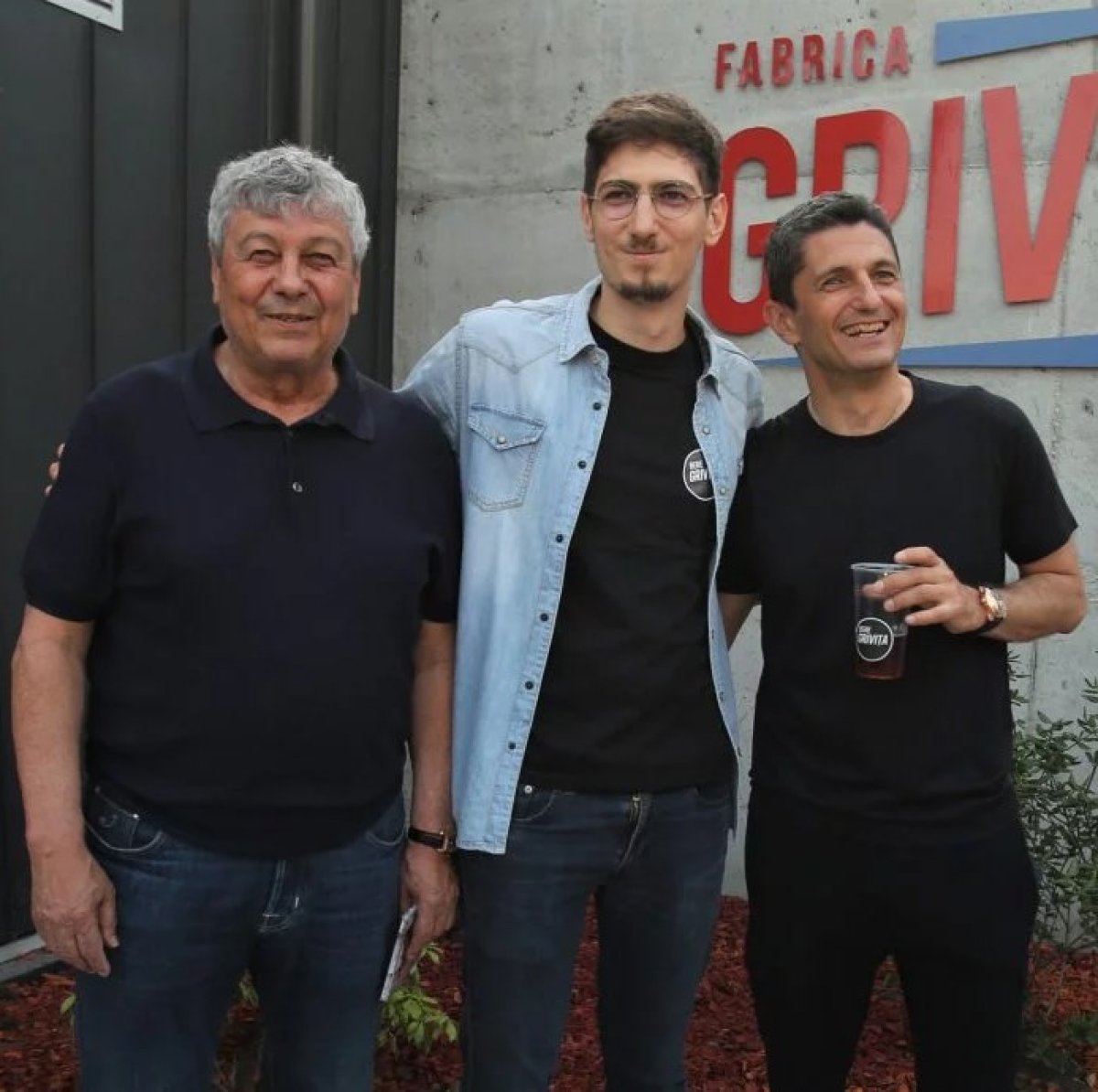 Mircea Lucescu, alături de fiul Răzvan și nepotul Matei