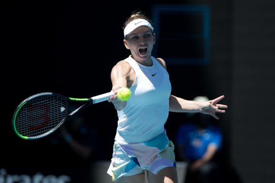 Simona Halep a revenit în țară, după înfrângerea de la Hong Kong: ”Am nevoie de victorii ca să prind încredere”