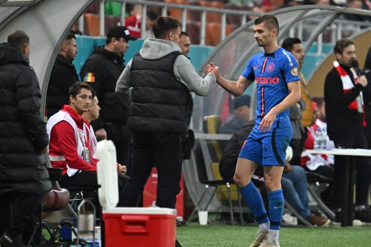 Emil Grădinescu și Basarab Panduru l-au pus la punct pe crainicul lui Dinamo pentru gluma la adresa lui Gigi Becali: ”Se presupune că evoluăm”