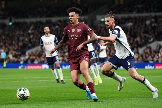 A venit momentul lui Radu Drăgușin? Oportunitatea de care poate profita, după ce a fost integralist în victoria cu Manchester City