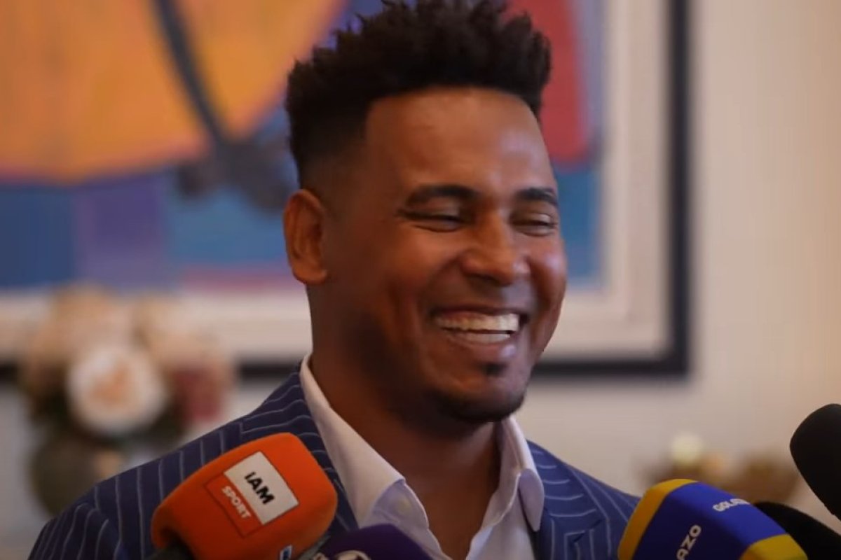 Eric de Oliveira a propus "o variantă" la muralul făcut de un artist brazilian în București