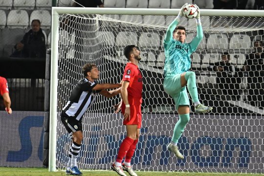 Ștefan Târnovanu, spumos după PAOK - FCSB 0-1: ”Și Arsenal s-a apărat ca la handbal cu City!”
