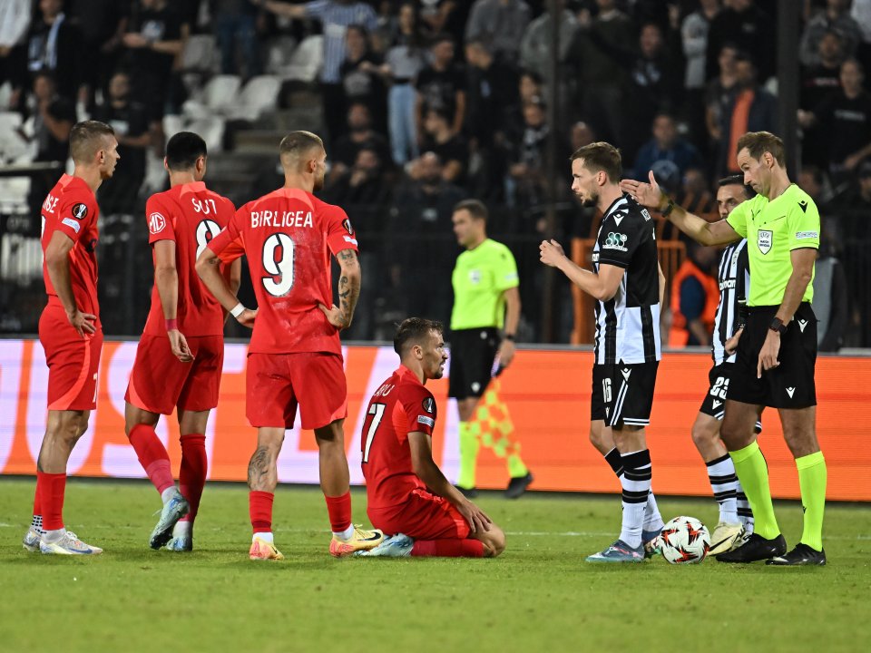 Jucătorii de la FCSB la partida cu PAOK