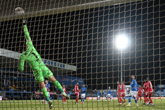 Adnan Golubovic, paradă de senzație în fața Farului! Cum și-a salvat echipa portarul lui Dinamo