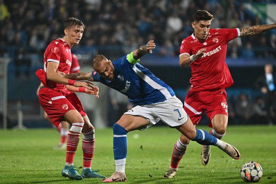 Denis Alibec, dezlănțuit după remiza cu Dinamo: ”3 penalty-uri neacordate! Am fost la UEFA, știu...” / ”Ei nu au existat pe teren”