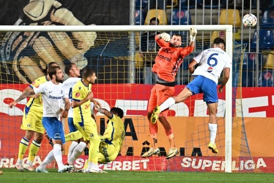 Pică transferul lui Zima la FCSB? Cât oferă campioana pentru jucătorul pe care Petrolul cere 500.000 de euro