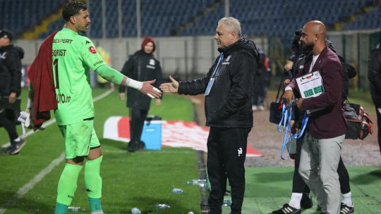 Legenda lui Dinamo prevede dezastrul la Rapid și îl ”taxează” pe Șumudică: ”Nu o să mai reziste mult nici conducerea, nici fanii!” / ”Anul trecut aveau antrenor profesionist”