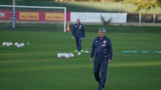 Mircea Lucescu, profesorul de la națională. Andrei Burcă: ”Jucăm fotbalul cu mintea”