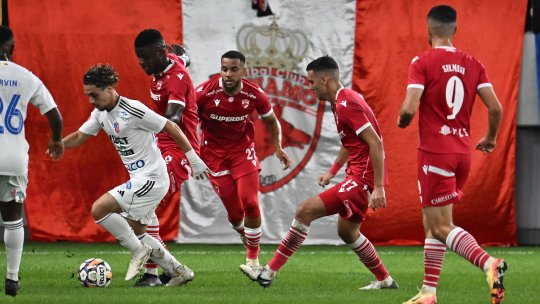 Ce fotbalist de la Dinamo l-a dat pe spate pe Claudiu Vaișcovici: ”Îmi place!”. Despre cine spune că ”are tricoul fleașcă în minutul 10”