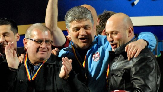 Un nou ”Caz Valiza” în fotbalul românesc?! Antrenorul implicat în meciul suspect surprinde: ”E normal, e un lucru pozitiv, care e problema?”