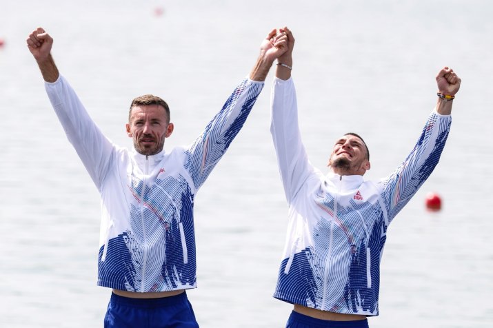 Campionul olimpic de la Paris, plecăciuni pentru Elisabeta Lipă