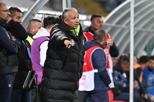 Dan Petrescu acuză ”sărăcia” de la club: ”Vrem pe primul loc, dar să nu uităm cât au cheltuit alții” + Jucătorul care l-a exasperat