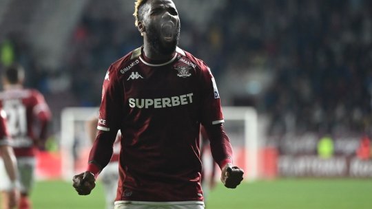 Aaron Boupendza, fericit după ce a marcat primul gol pe Giulești: ”De ce să nu putem lua un trofeu?”