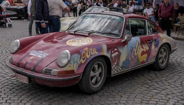 Porsche 911 Carrera este una dintre legendele automobilismului