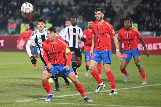 Cum ar putea să arate FCSB la meciul cu FC Botoșani. Charalambous nu știe cum să joace: are 9 jucători indisponibili!