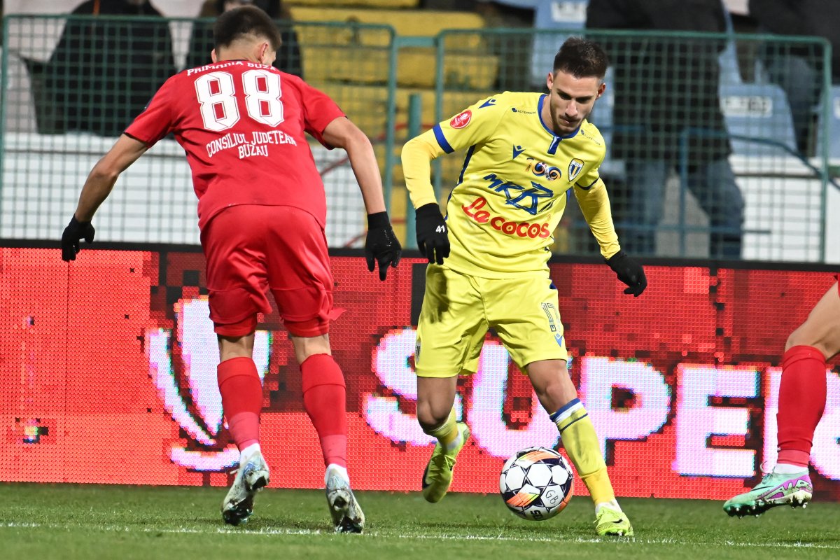Gloria Buzău - Petrolul