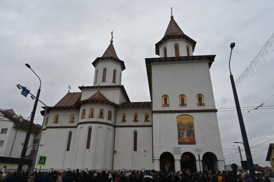Catedrala fostului patron din Liga 1 a fost sfințită. Mii de credincioși au participat la eveniment